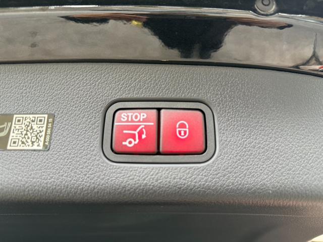 ＧＬＣ ＧＬＣ３５０ｅ　４Ｍポーツ　エディションスター　ＡＭＧレザーＥＸ　パノラマ黒本革　エアサス　リア・アクスル　ヘッドアップディスプレイ　メモリー付きパワーシート　３６０°カメラ　アンビエントライト　フットトランクオープナー　メルセデスケア継承（9枚目）