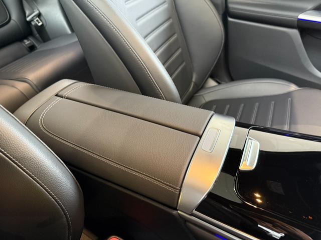 ＧＬＣ ＧＬＣ３５０ｅ　４Ｍポーツ　エディションスター　ＡＭＧレザーＥＸ　パノラマ黒本革　エアサス　リア・アクスル　ヘッドアップディスプレイ　メモリー付きパワーシート　３６０°カメラ　アンビエントライト　フットトランクオープナー　メルセデスケア継承（17枚目）