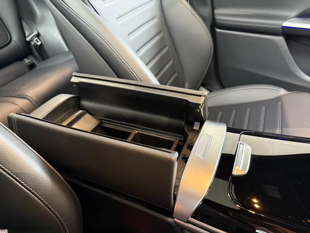 ＧＬＣ ＧＬＣ３５０ｅ　４Ｍポーツ　エディションスター　ＡＭＧレザーＥＸ　パノラマ黒本革　エアサス　リア・アクスル　ヘッドアップディスプレイ　メモリー付きパワーシート　３６０°カメラ　アンビエントライト　フットトランクオープナー　メルセデスケア継承（18枚目）