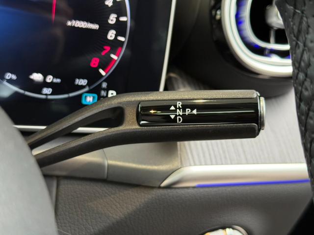 ＧＬＣ ＧＬＣ３５０ｅ　４Ｍポーツ　エディションスター　ＡＭＧレザーＥＸ　パノラマ黒本革　エアサス　リア・アクスル　ヘッドアップディスプレイ　メモリー付きパワーシート　３６０°カメラ　アンビエントライト　フットトランクオープナー　メルセデスケア継承（25枚目）