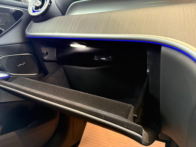 ＧＬＣ ＧＬＣ３５０ｅ　４Ｍポーツ　エディションスター　ＡＭＧレザーＥＸ　パノラマ黒本革　エアサス　リア・アクスル　ヘッドアップディスプレイ　メモリー付きパワーシート　３６０°カメラ　アンビエントライト　フットトランクオープナー　メルセデスケア継承（34枚目）