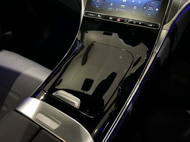 ＧＬＣ ＧＬＣ２２０ｄ　４ＭクペドライバズＰ＋ＡＭＧラインＰ　ＡＭＧライン　ＡＭＧレザーエクスクルーシブパッケージ　ドライバーズパッケージ　パノラミックスライディングルーフ　リアアクスルステアリング　本革シート　エアサスペンション　アンビエントライト（18枚目）