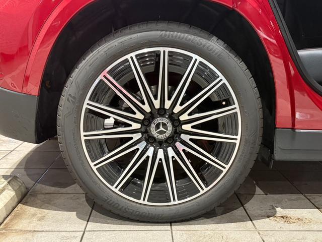 ＧＬＡクラス ＧＬＡ１８０　ＡＭＧラインパッケージ　ＡＭＧライン　メモリー付きパワーシート　シートヒーター　アンビエントライト　フットトランクオープナー　ワイヤレスチャージング　３６０°バックカメラ　プライバシーガラス　弊社デモアップ車両（11枚目）
