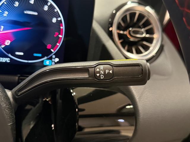 ＧＬＡクラス ＧＬＡ１８０　ＡＭＧラインパッケージ　ＡＭＧライン　メモリー付きパワーシート　シートヒーター　アンビエントライト　フットトランクオープナー　ワイヤレスチャージング　３６０°バックカメラ　プライバシーガラス　弊社デモアップ車両（25枚目）