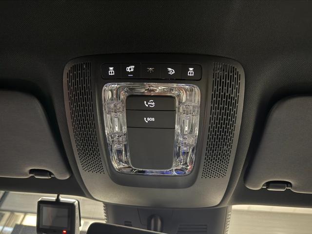 ＧＬＡクラス ＧＬＡ１８０　ＡＭＧラインパッケージ　ＡＭＧライン　メモリー付きパワーシート　シートヒーター　アンビエントライト　フットトランクオープナー　ワイヤレスチャージング　３６０°バックカメラ　プライバシーガラス　弊社デモアップ車両（29枚目）