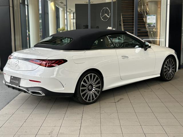 CLE CLE200 カブリオレ スポーツ レザーEX ドライバーズP 幌黒 茶本革 ヘッドアップディスプレイ ブルメスター シートベンチレーター 360°カメラ アンビエントライト メモリー付きパワーシート メルセデスケア継承(4枚目)