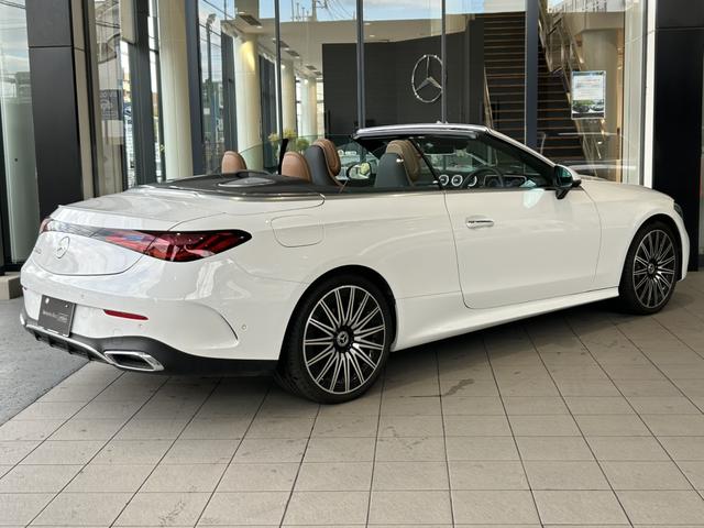 CLE CLE200 カブリオレ スポーツ レザーEX ドライバーズP 幌黒 茶本革 ヘッドアップディスプレイ ブルメスター シートベンチレーター 360°カメラ アンビエントライト メモリー付きパワーシート メルセデスケア継承(7枚目)