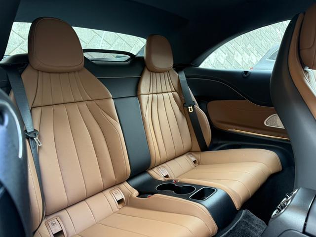 CLE CLE200 カブリオレ スポーツ レザーEX ドライバーズP 幌黒 茶本革 ヘッドアップディスプレイ ブルメスター シートベンチレーター 360°カメラ アンビエントライト メモリー付きパワーシート メルセデスケア継承(10枚目)