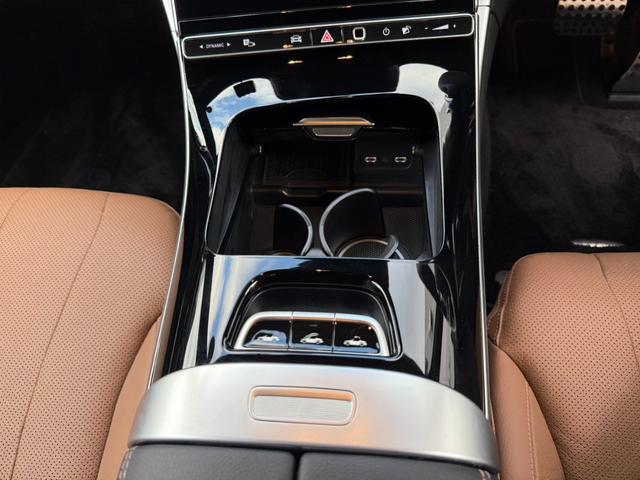 CLE CLE200 カブリオレ スポーツ レザーEX ドライバーズP 幌黒 茶本革 ヘッドアップディスプレイ ブルメスター シートベンチレーター 360°カメラ アンビエントライト メモリー付きパワーシート メルセデスケア継承(20枚目)