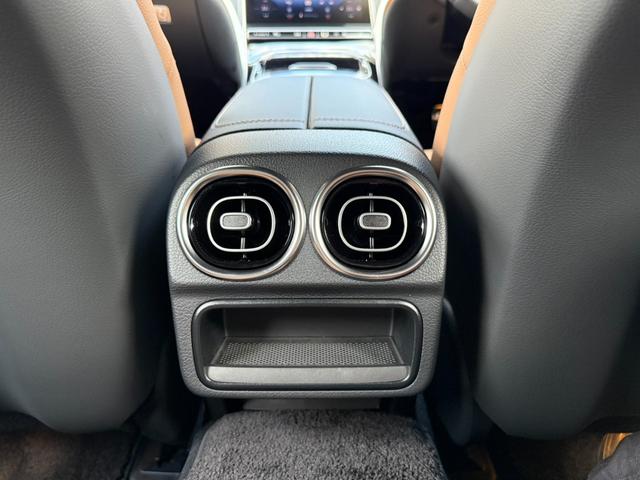 CLE CLE200 カブリオレ スポーツ レザーEX ドライバーズP 幌黒 茶本革 ヘッドアップディスプレイ ブルメスター シートベンチレーター 360°カメラ アンビエントライト メモリー付きパワーシート メルセデスケア継承(36枚目)