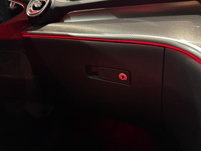 Cクラス C200アバンギャルド AMGラインパッケージ AMGライン パノラミックスライディングルーフ レザーエクスクルーシブパッケージ ドライバーズパッケージ ヘッドアップディスプレイ メモリー付きパワーシート シートヒーター ドラレコ 弊社デモアップ(32枚目)