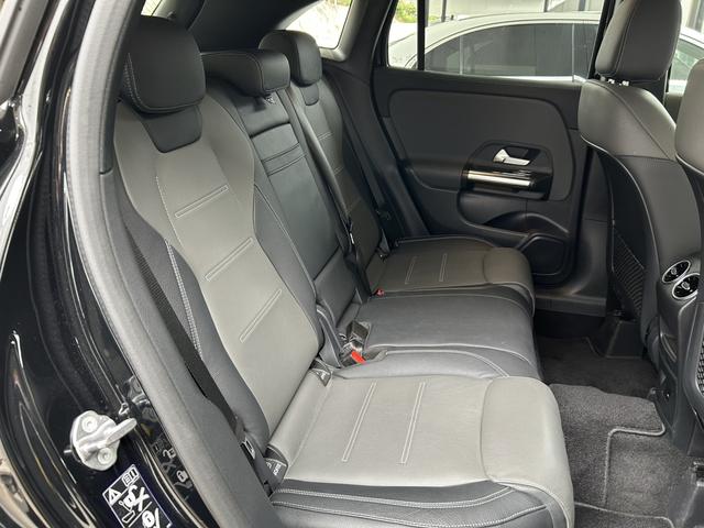ＧＬＡクラス ＧＬＡ４５　Ｓ　４マチック＋　当社下取　ワンオーナー　黒本革　メモリー付きパワーシート　フットトランクオープナー　シートヒーター　６４色アンビエントライト　３６０°カメラ　認定中古車保証（8枚目）