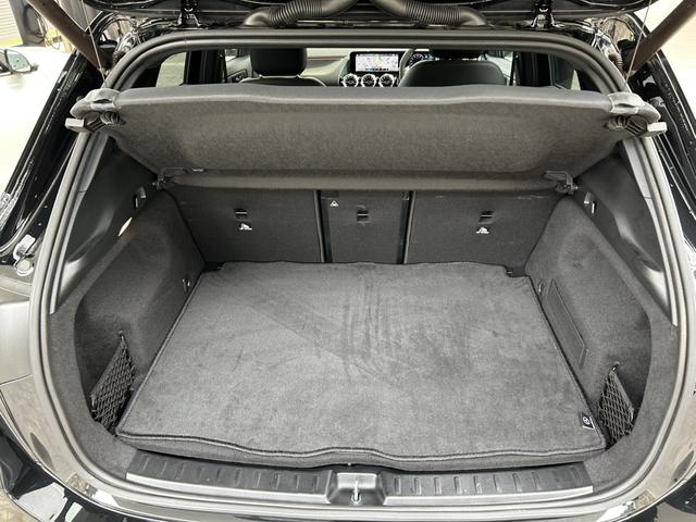 ＧＬＡクラス ＧＬＡ４５　Ｓ　４マチック＋　当社下取　ワンオーナー　黒本革　メモリー付きパワーシート　フットトランクオープナー　シートヒーター　６４色アンビエントライト　３６０°カメラ　認定中古車保証（10枚目）