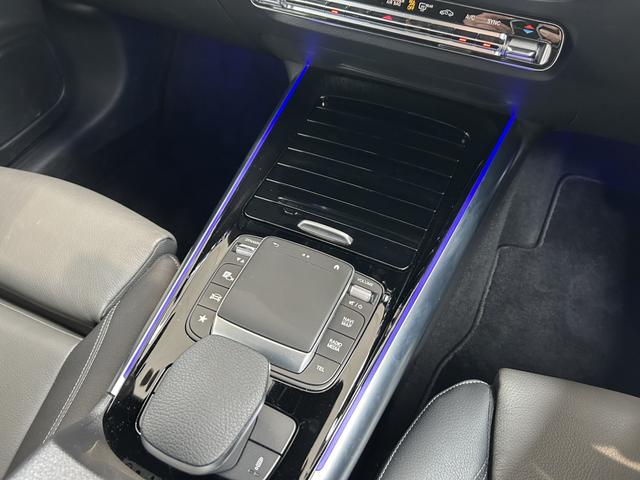 ＧＬＡクラス ＧＬＡ４５　Ｓ　４マチック＋　当社下取　ワンオーナー　黒本革　メモリー付きパワーシート　フットトランクオープナー　シートヒーター　６４色アンビエントライト　３６０°カメラ　認定中古車保証（17枚目）