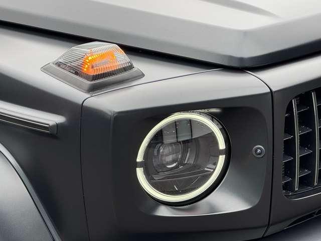 Gクラス G63 AMG特別オーダー/ナイトパッケージ2/カーボンファイバーインテリア/レザーエクスクルーシブパッケージ/22インチアルミホイール/ワンオーナー/ナッパレザーシート/メモリー付きパワーシート/弊社下取(6枚目)