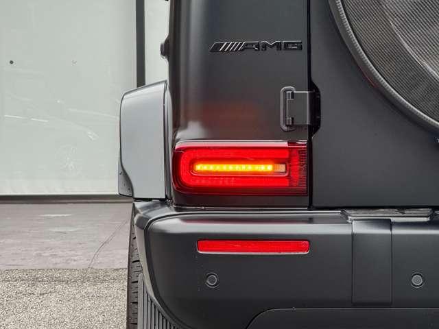 Gクラス G63 AMG特別オーダー/ナイトパッケージ2/カーボンファイバーインテリア/レザーエクスクルーシブパッケージ/22インチアルミホイール/ワンオーナー/ナッパレザーシート/メモリー付きパワーシート/弊社下取(8枚目)