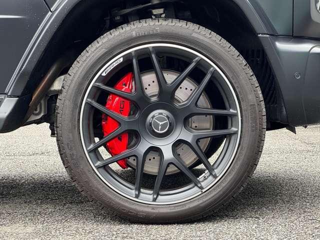 Gクラス G63 AMG特別オーダー/ナイトパッケージ2/カーボンファイバーインテリア/レザーエクスクルーシブパッケージ/22インチアルミホイール/ワンオーナー/ナッパレザーシート/メモリー付きパワーシート/弊社下取(10枚目)