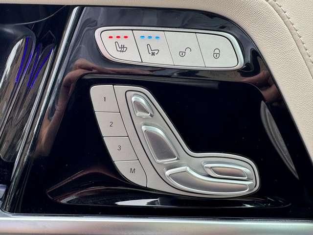 Gクラス G63 AMG特別オーダー/ナイトパッケージ2/カーボンファイバーインテリア/レザーエクスクルーシブパッケージ/22インチアルミホイール/ワンオーナー/ナッパレザーシート/メモリー付きパワーシート/弊社下取(30枚目)