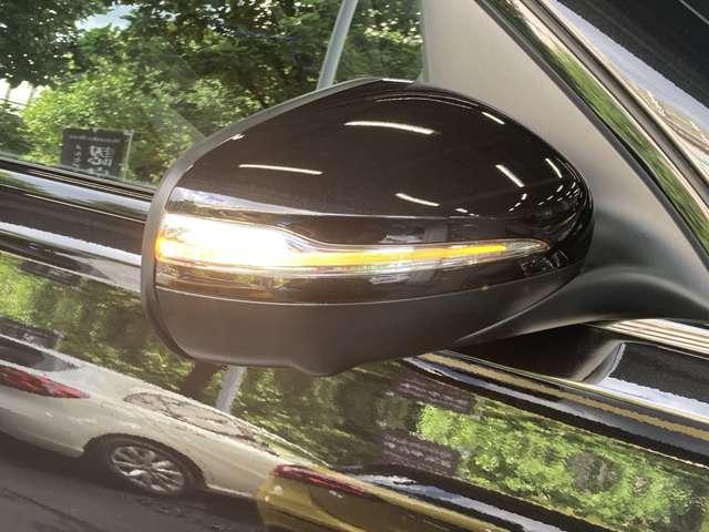 GLE GLE53 4マチック+ AMGインテリアカーボンP パノラマ 黒本革 3列シート ブルメスター 360°カメラ アンビエントライト温冷カップホルダー パフュームアトマイザー ヘッドアップディスプレイ 認定中古車保証(10枚目)