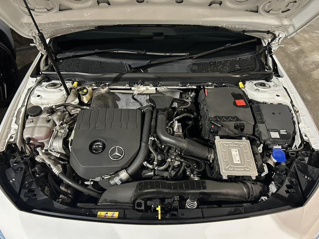 Aクラス A180 AMGライン A180 AMGラインパッケージ 18インチアルミホイール シートヒーター メモリー付きパワーシート レーダーセーフティーP アンビエントライト MBUX 純正ドラレコ前後 ワイヤレスチャージング(9枚目)