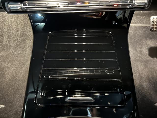 Aクラス A180 AMGライン A180 AMGラインパッケージ 18インチアルミホイール シートヒーター メモリー付きパワーシート レーダーセーフティーP アンビエントライト MBUX 純正ドラレコ前後 ワイヤレスチャージング(24枚目)