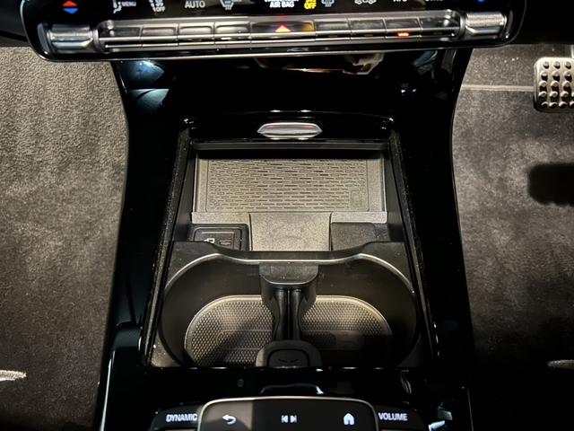 Aクラス A180 AMGライン A180 AMGラインパッケージ 18インチアルミホイール シートヒーター メモリー付きパワーシート レーダーセーフティーP アンビエントライト MBUX 純正ドラレコ前後 ワイヤレスチャージング(25枚目)