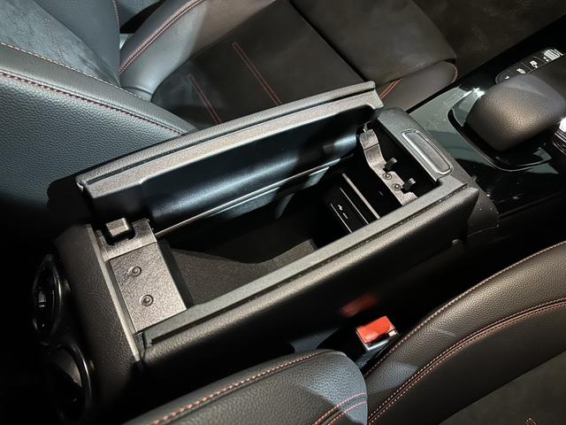 Aクラス A180 AMGライン A180 AMGラインパッケージ 18インチアルミホイール シートヒーター メモリー付きパワーシート レーダーセーフティーP アンビエントライト MBUX 純正ドラレコ前後 ワイヤレスチャージング(28枚目)