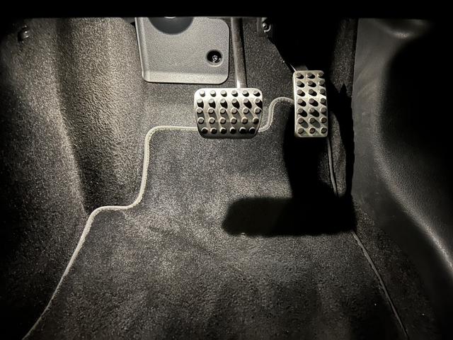 Aクラス A180 AMGライン A180 AMGラインパッケージ 18インチアルミホイール シートヒーター メモリー付きパワーシート レーダーセーフティーP アンビエントライト MBUX 純正ドラレコ前後 ワイヤレスチャージング(39枚目)