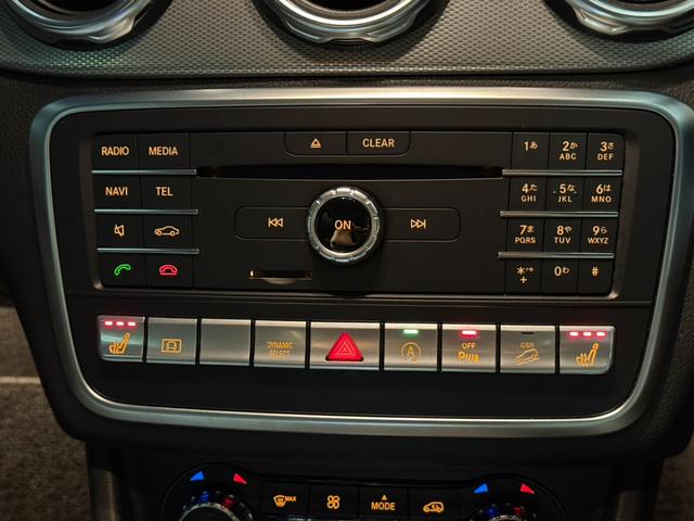 GLAクラス GLA220 4マチック 当社下取り プレミアムP 黒本革 パノラマ シートヒーター メモリー付きパワーシート ハーマンカードン アンビエントライト Apple Car play レーダーセーフティパッケージ 認定中古車保障(27枚目)