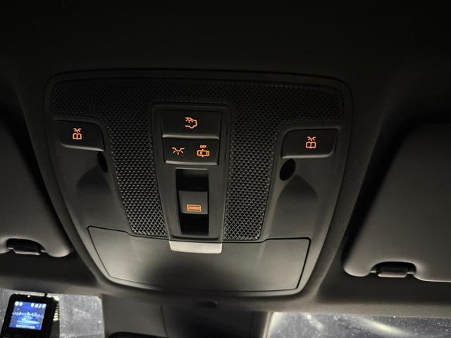 GLAクラス GLA220 4マチック 当社下取り プレミアムP 黒本革 パノラマ シートヒーター メモリー付きパワーシート ハーマンカードン アンビエントライト Apple Car play レーダーセーフティパッケージ 認定中古車保障(34枚目)