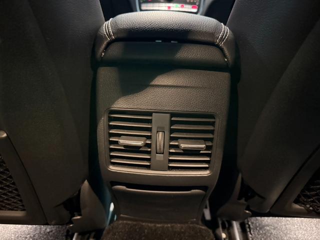 GLAクラス GLA220 4マチック 当社下取り プレミアムP 黒本革 パノラマ シートヒーター メモリー付きパワーシート ハーマンカードン アンビエントライト Apple Car play レーダーセーフティパッケージ 認定中古車保障(36枚目)