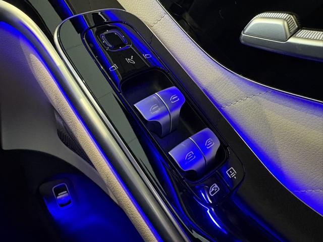 Ｓクラス Ｓ５００　４マチックロング　ＡＭＧラインパッケージ　リアコンフォートパッケージ　ＭＢＵＸ後席モニター装備　ＭＢＵＸリアタブレット　アンビエントライトプレミアム　全席シートヒーター、シートベンチレーション　新車保証継承（15枚目）