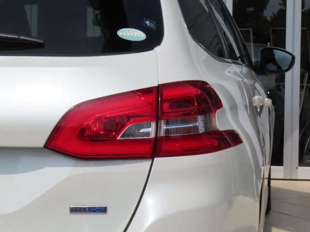 ３０８ ＳＷ　アリュール　ブルーＨＤｉ　純正ナビ　ＥＴＣ　ＬＥＤヘッドライト　バックカメラ　バックソナー　アクティブセーフティブレーキ　クルーズコントロール　レーンキープアシスト　エレクトリックパーキングブレーキ（17枚目）