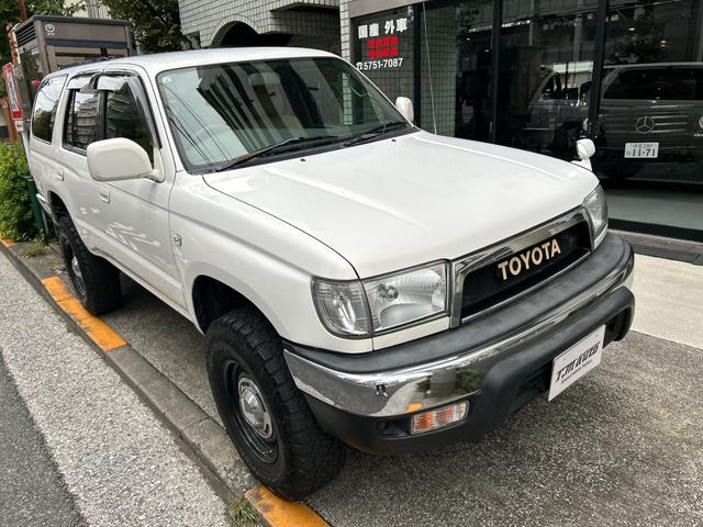 ハイラックスサーフ スポーツランナー 2WD ナローボディ 社外ホイール 2インチリフトUPLEDヘッドライト シートカバー(3枚目)