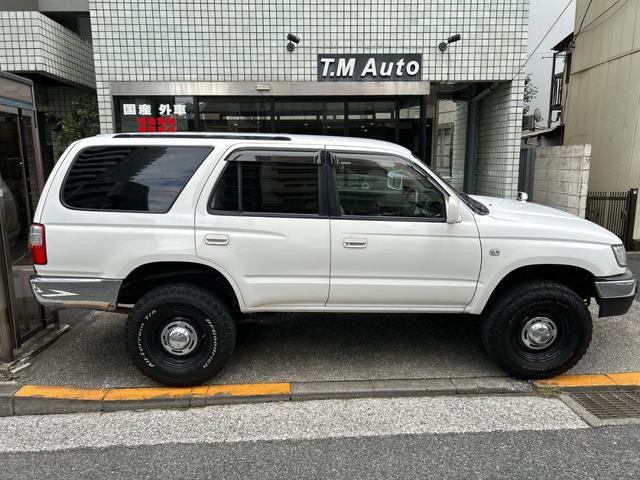 ハイラックスサーフ スポーツランナー 2WD ナローボディ 社外ホイール 2インチリフトUPLEDヘッドライト シートカバー(4枚目)