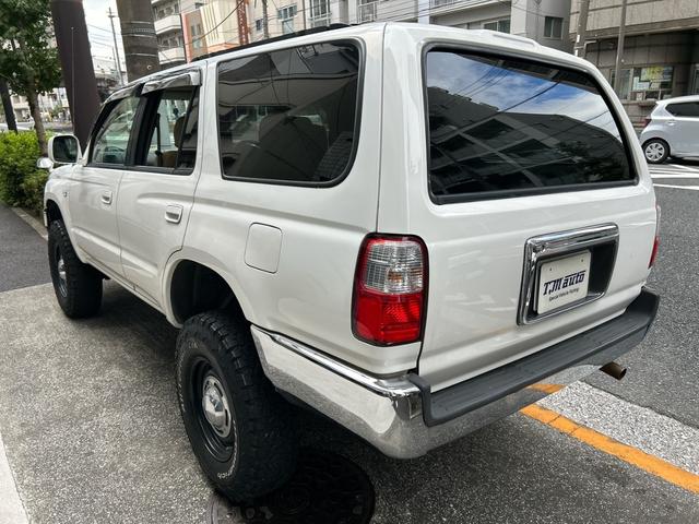 ハイラックスサーフ スポーツランナー 2WD ナローボディ 社外ホイール 2インチリフトUPLEDヘッドライト シートカバー(7枚目)