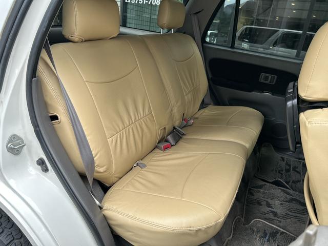 ハイラックスサーフ スポーツランナー 2WD ナローボディ 社外ホイール 2インチリフトUPLEDヘッドライト シートカバー(12枚目)