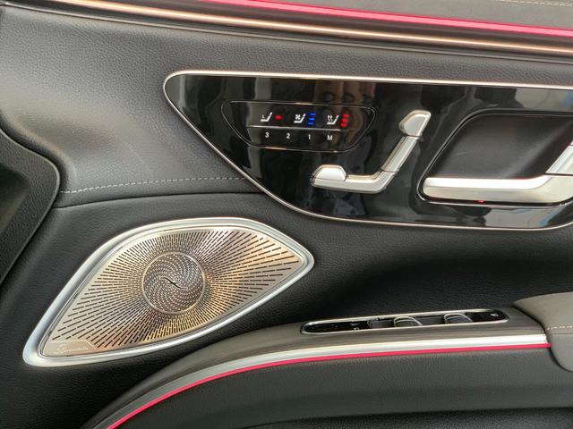 EQS SUV EQS450 4M SUV AMGラインパッケージ ナイトパッケージ(15枚目)