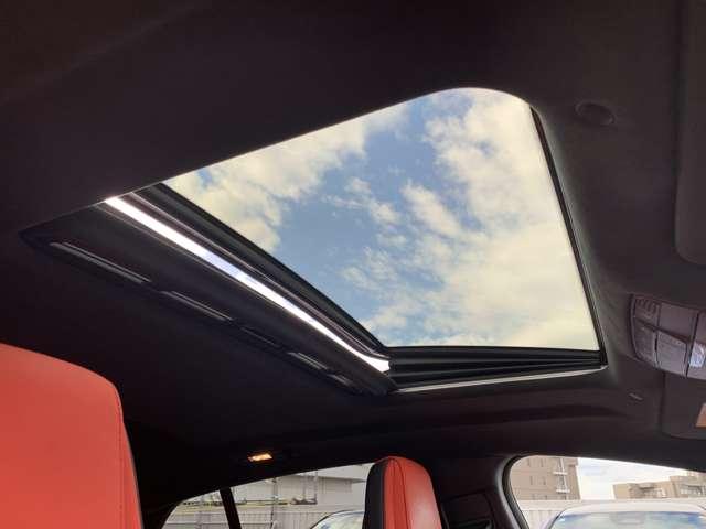 ＧＴ ４ドアクーペ ５３　４マチック＋　４ＷＤ　ＡＭＧダイナミックＰＫＧ／フルレザー仕様／ルーフ　アダプティブクルーズコントロール　レーンキープアシスト　パーキングアシスト　エアサスペンション　認定中古車（3枚目）