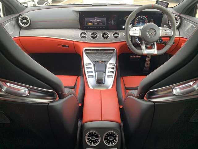 ＧＴ ４ドアクーペ ５３　４マチック＋　４ＷＤ　ＡＭＧダイナミックＰＫＧ／フルレザー仕様／ルーフ　アダプティブクルーズコントロール　レーンキープアシスト　パーキングアシスト　エアサスペンション　認定中古車（4枚目）
