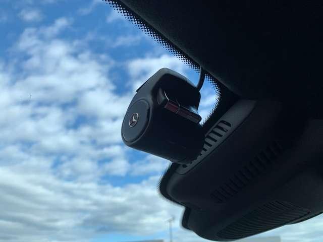 ＧＴ ４ドアクーペ ５３　４マチック＋　４ＷＤ　ＡＭＧダイナミックＰＫＧ／フルレザー仕様／ルーフ　アダプティブクルーズコントロール　レーンキープアシスト　パーキングアシスト　エアサスペンション　認定中古車（5枚目）