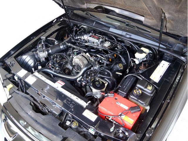 サンダーバード ＬＸ　最終型９７年モデル　新車平行車　Ｖ８エンジン４．６Ｌ　ＸＥＮＯＮフルエアロ　リアスポイラー　ＢＯＹＤＳビレットＡＷ　新品タイヤ交換済　インマニ対策品新品交換済　サンルーフ　レザーパワーシート　ＬＥＤ（16枚目）