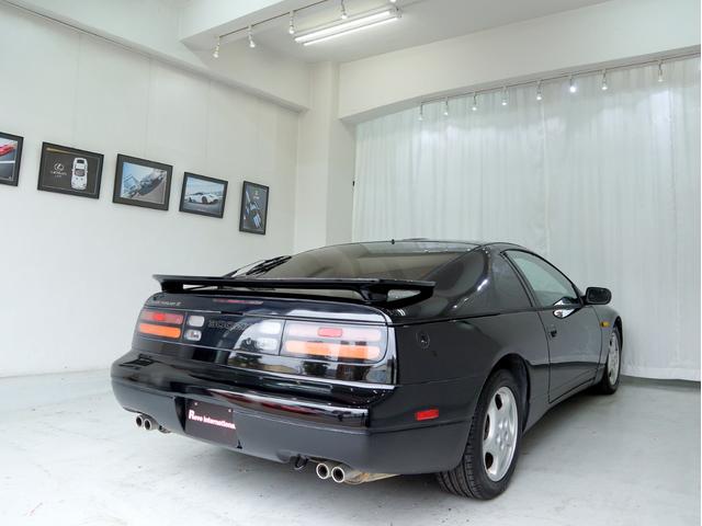 フェアレディＺ ３００ＺＸ　３オーナー　中期型　フルノーマル車　Ｔバールーフ　整備記録簿合計２３枚　新車保証書　取扱説明書　純正ウイング　純正１６ＡＷ　純オーディオ　ＥＴＣ　フォグランプ　電動格納ミラー　純正クロック　トノカバー（10枚目）