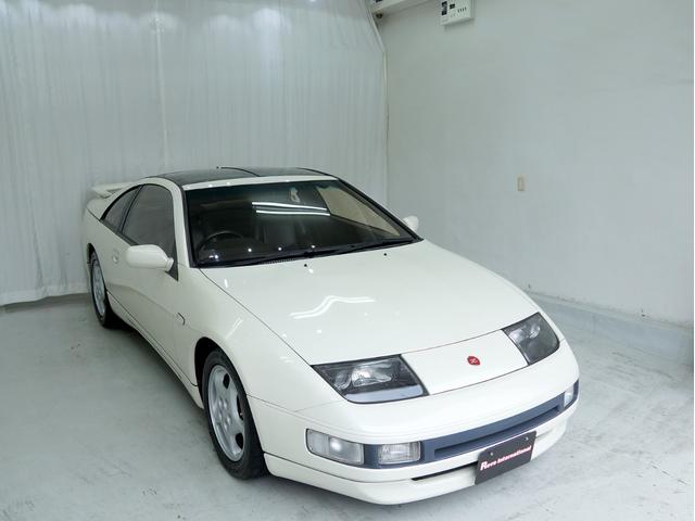 フェアレディZ 300ZX Tバールーフ OPカラー 新車保証書 社外キーレス スペアチタンキー 整備記録簿19枚 レザーパワーシート 中期型ウイング 純OPリヤウインドウスクリーン 純16AW オーディオ レーダー 電格ミラー(4枚目)