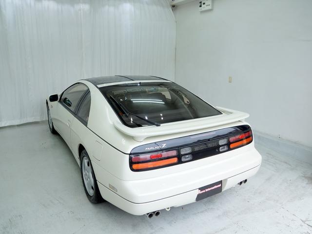 フェアレディZ 300ZX Tバールーフ OPカラー 新車保証書 社外キーレス スペアチタンキー 整備記録簿19枚 レザーパワーシート 中期型ウイング 純OPリヤウインドウスクリーン 純16AW オーディオ レーダー 電格ミラー(10枚目)
