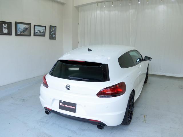 シロッコ Ｒ　２ＬターボＥＧ　６速ＤＳＧ　天張り張替済　ＡＤＶＡＮ１９インチＡＷ　Ｈ＆Ｒダウンサス（純正サス有り）　Ｆリップスポイラー　レザーパワーシート　純正ナビＴＶ　ＥＴＣ　キセノン　電動格納ミラー　スペアキー（11枚目）