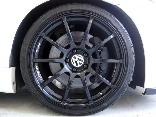 シロッコ Ｒ　２ＬターボＥＧ　６速ＤＳＧ　天張り張替済　ＡＤＶＡＮ１９インチＡＷ　Ｈ＆Ｒダウンサス（純正サス有り）　Ｆリップスポイラー　レザーパワーシート　純正ナビＴＶ　ＥＴＣ　キセノン　電動格納ミラー　スペアキー（13枚目）