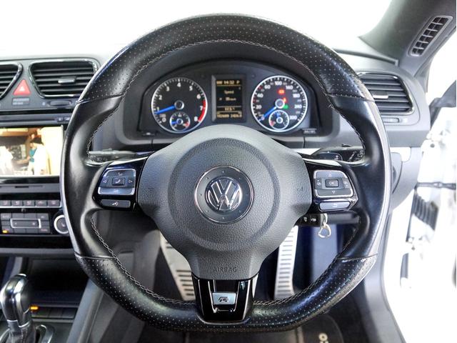 シロッコ Ｒ　２ＬターボＥＧ　６速ＤＳＧ　天張り張替済　ＡＤＶＡＮ１９インチＡＷ　Ｈ＆Ｒダウンサス（純正サス有り）　Ｆリップスポイラー　レザーパワーシート　純正ナビＴＶ　ＥＴＣ　キセノン　電動格納ミラー　スペアキー（18枚目）