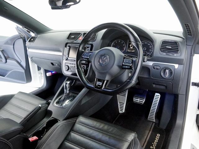 シロッコ Ｒ　２ＬターボＥＧ　６速ＤＳＧ　天張り張替済　ＡＤＶＡＮ１９インチＡＷ　Ｈ＆Ｒダウンサス（純正サス有り）　Ｆリップスポイラー　レザーパワーシート　純正ナビＴＶ　ＥＴＣ　キセノン　電動格納ミラー　スペアキー（19枚目）