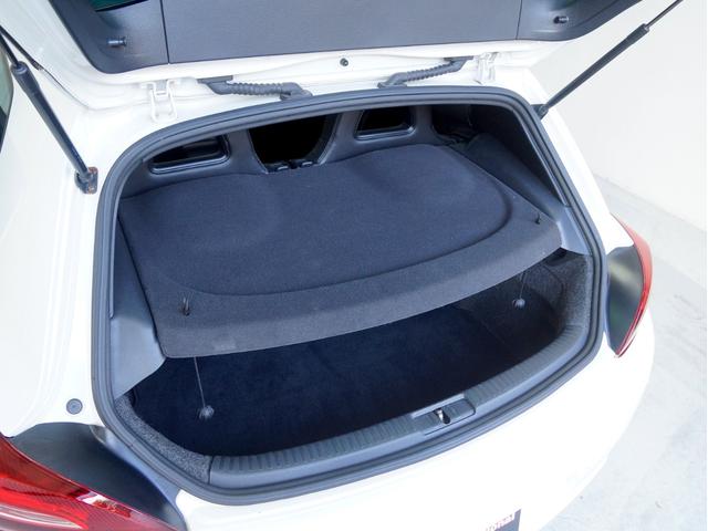 シロッコ Ｒ　２ＬターボＥＧ　６速ＤＳＧ　天張り張替済　ＡＤＶＡＮ１９インチＡＷ　Ｈ＆Ｒダウンサス（純正サス有り）　Ｆリップスポイラー　レザーパワーシート　純正ナビＴＶ　ＥＴＣ　キセノン　電動格納ミラー　スペアキー（41枚目）